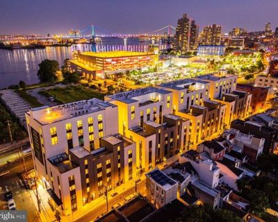 1130 N Delaware Ave Unit 2B. Private rooftop deck and entrance. Unique townhouse living with luxury amenities Pay nothing down until move in day, no amenity fee - Amenities include: Package room, bike room, 24/7 fitness center, communal rooftop terraces and more! Additional incentives available dependent upon move in date and disclosed during showing *Price advertised is net effective rent with...