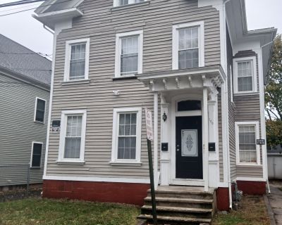 5 Bedroom 3BA 2450 ft Furnished House For Rent in New Haven, CT