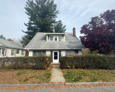 3 Bedroom 1BA 1572 ft Single Family House For Sale in New London, CT