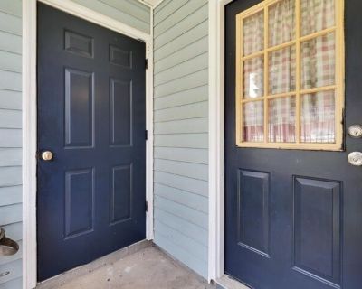 2221 S Timberwood Cir. Spacious and conveniently located townhome available for rent. Close to the major universities and colleges, this is the perfect place to rent. The community features many amenities, including a pool to enjoy throughout the year.. 4 Bedroom. 3 Bathroom. 1248 ft