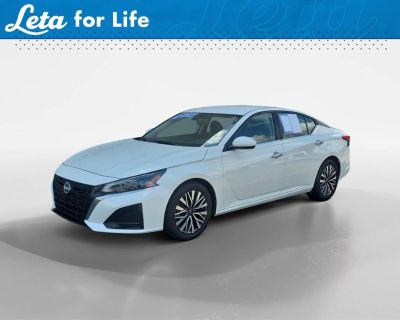 Used 2023 Nissan Altima SV