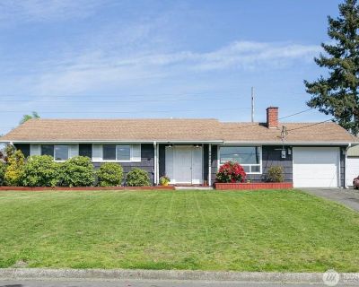 Beautiful & charming rambler lives open & spacious with 3 bed, 2 bath. Rare peak-a-boo view of the sound! Original refinished hardwoods, new SS appliances and W/D, granite counter tops with fresh paint throughout. Welcome home to an inviting living & dining room filled with an abundance of natural light. You'll love the fenced back yard & patio for hosting & entertaining this summer. Great for ...