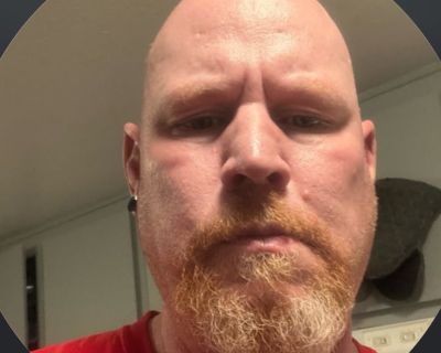 $700 /month. Age: 47 * Any pets?: No * Occupation: Other * Gender: Male. Non-smoking room preferred. Pets are fine. No preference specified. Age preference: 18 - 99. Looking in: Anthem , Blue Diamond , Boulder City , Bunkerville , Cal Nev Ari , Centennial , Cottonwood Cv , Coyote Springs , Downtown , Echo Bay , Goodsprings , Henderson , Indian Springs , Las Vegas , Laughlin , Logandale , Mesqui...