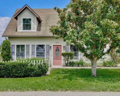 3 Bedroom 2.5BA 1275 ft Pet-Friendly Apartment For Rent in Orange County, FL