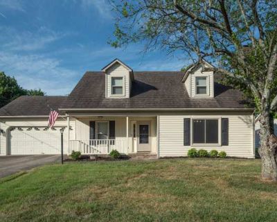 4 Bedroom 4BA 2060 ft Pet-Friendly Apartment For Rent in Woodford County, KY