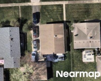 3 Bed 1 Bath Preforeclosure Property in Glendale Heights, IL 60139 - Easy St