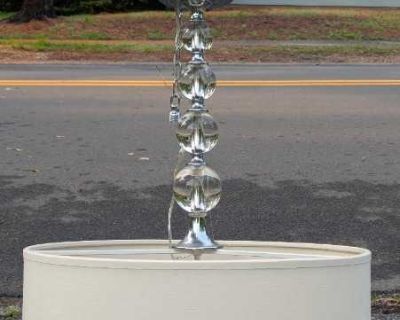 Hanging light fixture