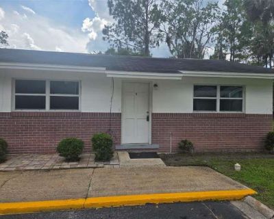 2 Bedroom 1BA 750 ft Apartment For Rent in Bunnell, FL