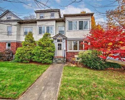 2 Bedroom 2BA 1752 ft Condominium For Sale in PROVIDENCE, RI