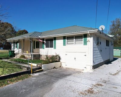 4 Bedroom 2BA 1697 ft Single Family House For Sale in Chattanooga, TN