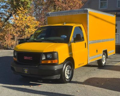2017 GMC Savana Commercial Cutaway Van Cab-Chassis 2D