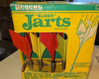 Vintage & Authentic  REGENTS " SLIDER " Lawn Jart Set Collector Set