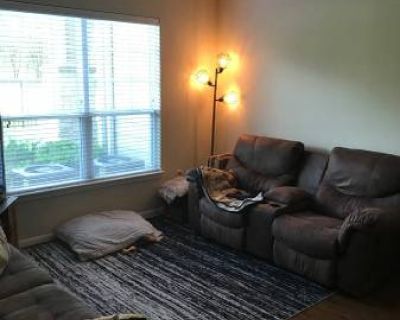 $1280 / 1br - 751ft2 - Take over our 1 Bedroom Lease. First FULL Month Rent FREE!!!
