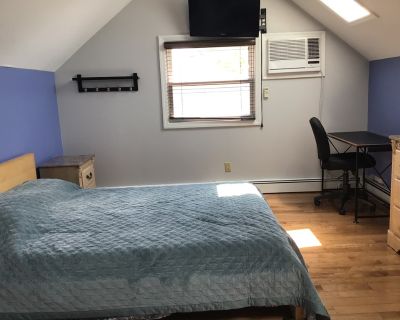 $1,100 per month room to rent in Holbrook