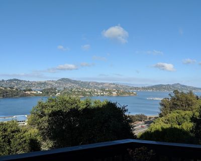 2 beds 2 bath townhome vacation rental in Sausalito, CA