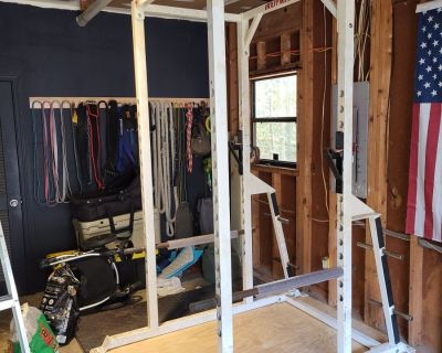 FS/FT Body Masters squat rack