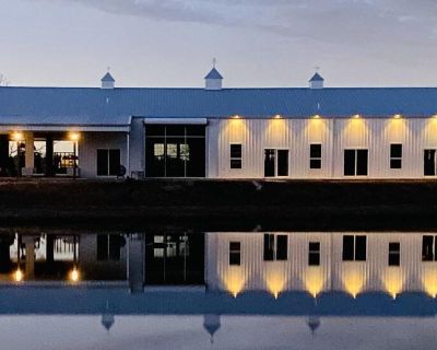 5 Bedroom 5.5BA 4500 ft² Home For Rent in Freeport, Texas