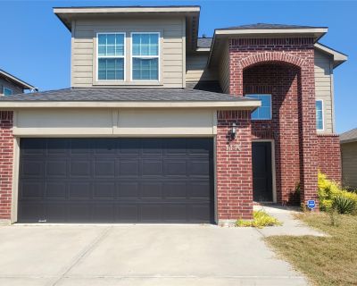 4 Bedroom 2BA 2032 ft Apartment For Rent in Cleveland, TX