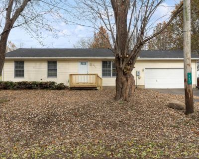 3 Bedroom 1BA 1040 ft Single Family House For Sale in Harveysburg, OH