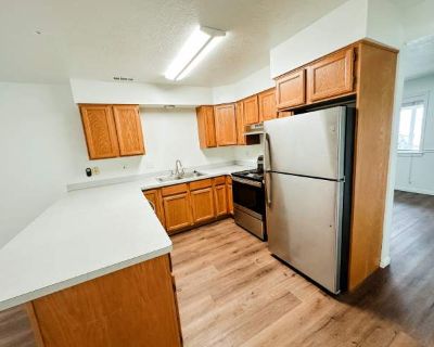 2 Bedroom 1.5BA 1024 ft Pet-Friendly Apartment For Rent in Logan, UT