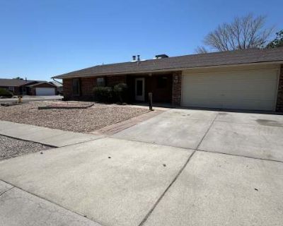 6101 Equertrian dr NW. Every day's a play day in sunny Albuquerque, full of rich heritage and culture. W/D hookup Dishwasher Pet friendly Garage Walk in closets Air conditioning Unit Amenities air conditioning ceiling fan dishwasher extra storage fireplace garbage disposal microwave oven range refrigerator walk in closets w/d hookup Property Amenities cats allowed dogs allowed pet friendly cour...