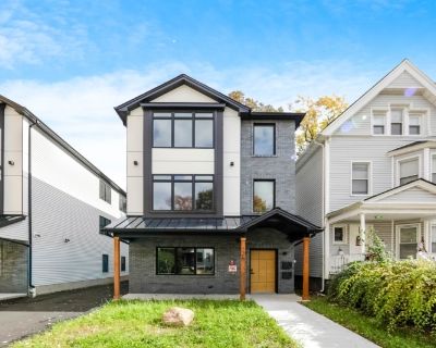 126 Hollywood Ave, 2. Welcome to your brand-new modern home! This stunning 3-bedroom, 2-bath residence offers contemporary design, high-end finishes, and thoughtful details throughout. Enjoy an open-concept living area with abundant natural light, a sleek kitchen with stainless steel appliances, and in-unit laundry for ultimate convenience. The spacious bedrooms include ample closet space, and ...