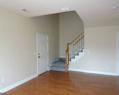 112 Limerick Ln. image_url. In unit laundry Granite counters Walk in closets Gym Pool Air conditioning Unit Amenities air conditioning granite counters in unit laundry walk in closets Property Amenities clubhouse gym pool. 2 Bedroom. 3 Bathroom. 1632 ft