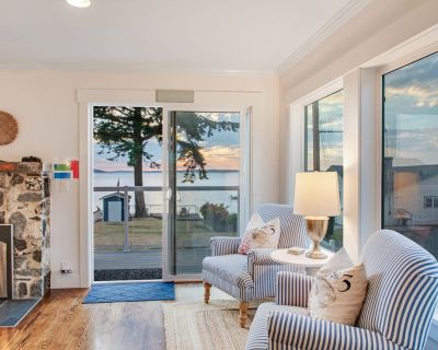 3 Bedroom 2.5BA House Vacation Rental in Madrona Beach House, Camano Island, WA