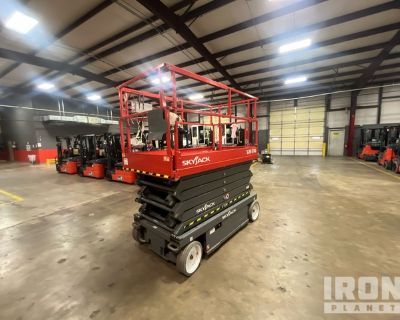 2018 Skyjack SJIII 4740 Electric Scissor Lift