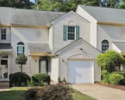 3 Bedroom 3BA 1640 ft Townhouse For Sale in NEWPORT NEWS, VA