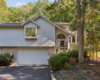 3 Bedroom 3BA 2872 ft Condo For Sale in Bridgman, MI