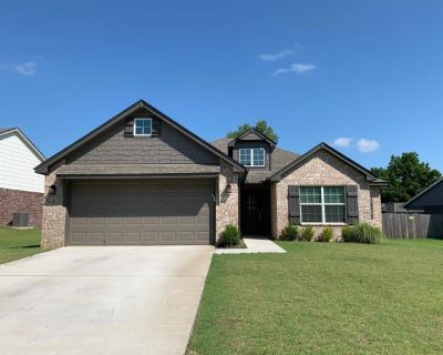 4 Bedroom 2BA 1851 ft Apartment For Rent in Bixby, OK
