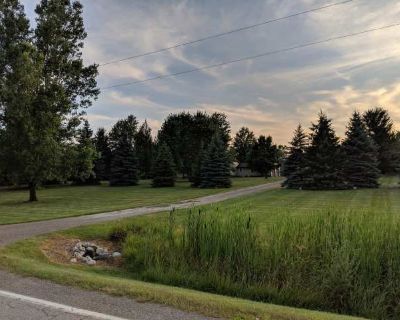 3 Bedroom 3BA 1800 ft Pet-Friendly Apartment For Rent in Lapeer County, MI