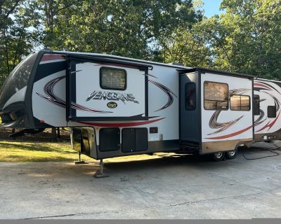 2016 Forest River Vengeance Super Sport 320A