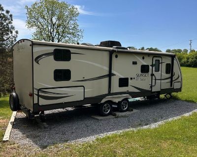 2017 Crossroads Sunset Trail Super Lite 290QB