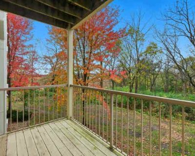 2 Bedroom 4BA 1235 ft Condominium For Sale in MADISON, WI