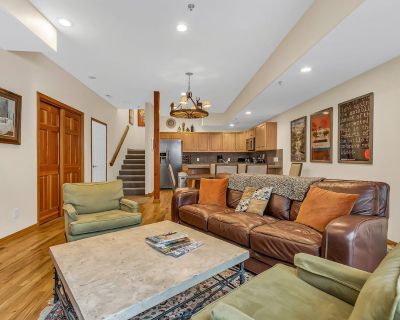 3 Bedroom 3BA House Vacation Rental in Walk to Main Street, Park City, UT