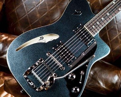 Get High-End Electric Guitars on Best Prices at Rogue Guitar Shop
