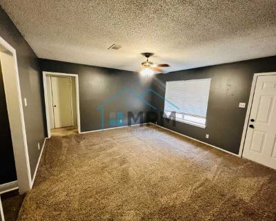 113 Hilltop Drive. image_url. On-site laundry Patio / balcony Pet friendly Carport Recently renovated Air conditioning Unit Amenities air conditioning patio / balcony recently renovated Property Amenities cats allowed dogs allowed pet friendly carport on-site laundry parking. Pets allowed. 3 Bedroom. 1.5 Bathroom. 1212 ft