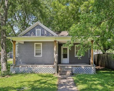 2 Bedroom 1BA 984 ft Single Family House For Sale in Ottawa, KS