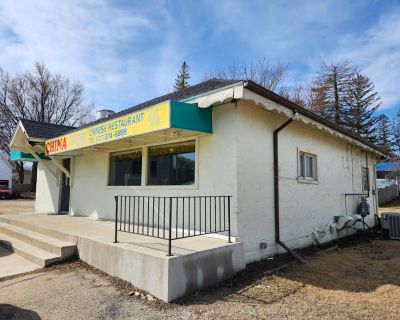 1296 ft Commercial Property For Sale in Dodge Center, MN