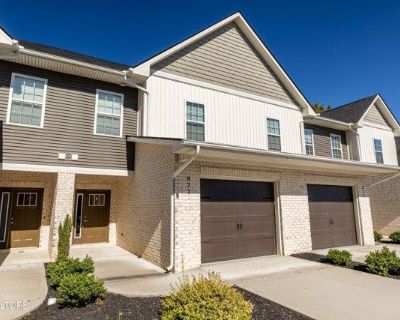 3 Bedroom 2.5BA House For Rent in Maryville, TN