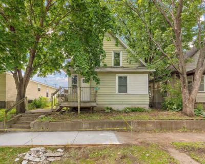 1638 ft Multi Family Home For Sale in SAINT PAUL, MN