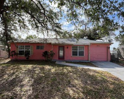 2 Bedroom 1.5BA 980 ft Pet-Friendly Apartment For Rent in North Port, FL