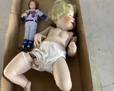 M8 Vintage Dolls