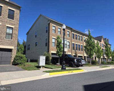 4 Bedroom 3BA 2768 ft Apartment For Rent in Ashburn, VA