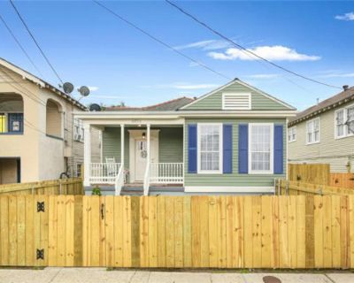 2 Bedroom 1BA 1131 ft Single Family Home For Sale in New Orleans, LA