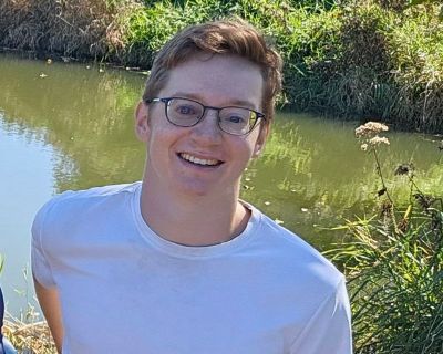 Ronan - Needs an Apartment on iROOMit or a Room