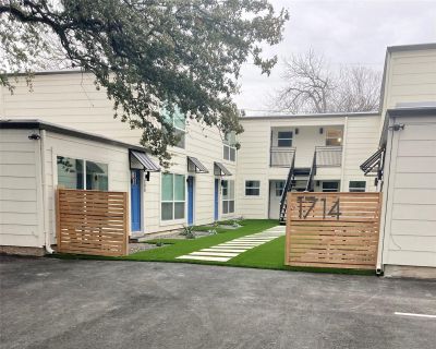 1 Bedroom 1BA 700 ft Single Family House For Rent in Austin, TX