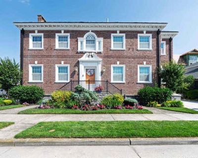 5 Bedroom 4BA Single Family Home For Sale in MARGATE, NJ